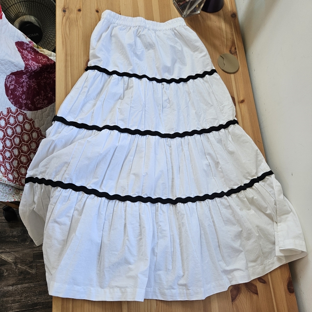 Japna White and Black Tiered Skirt